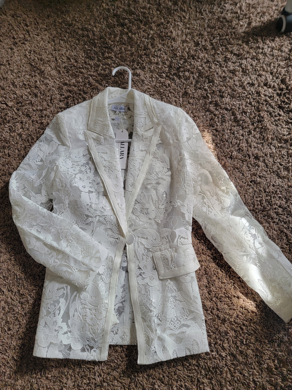 Alara White Lace Blazer with Notch Lapel